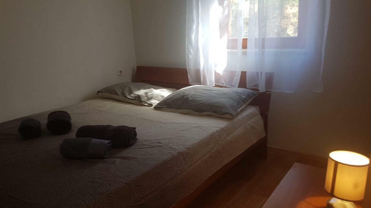 Apartment Zeljka Nerezine Exteriör bild